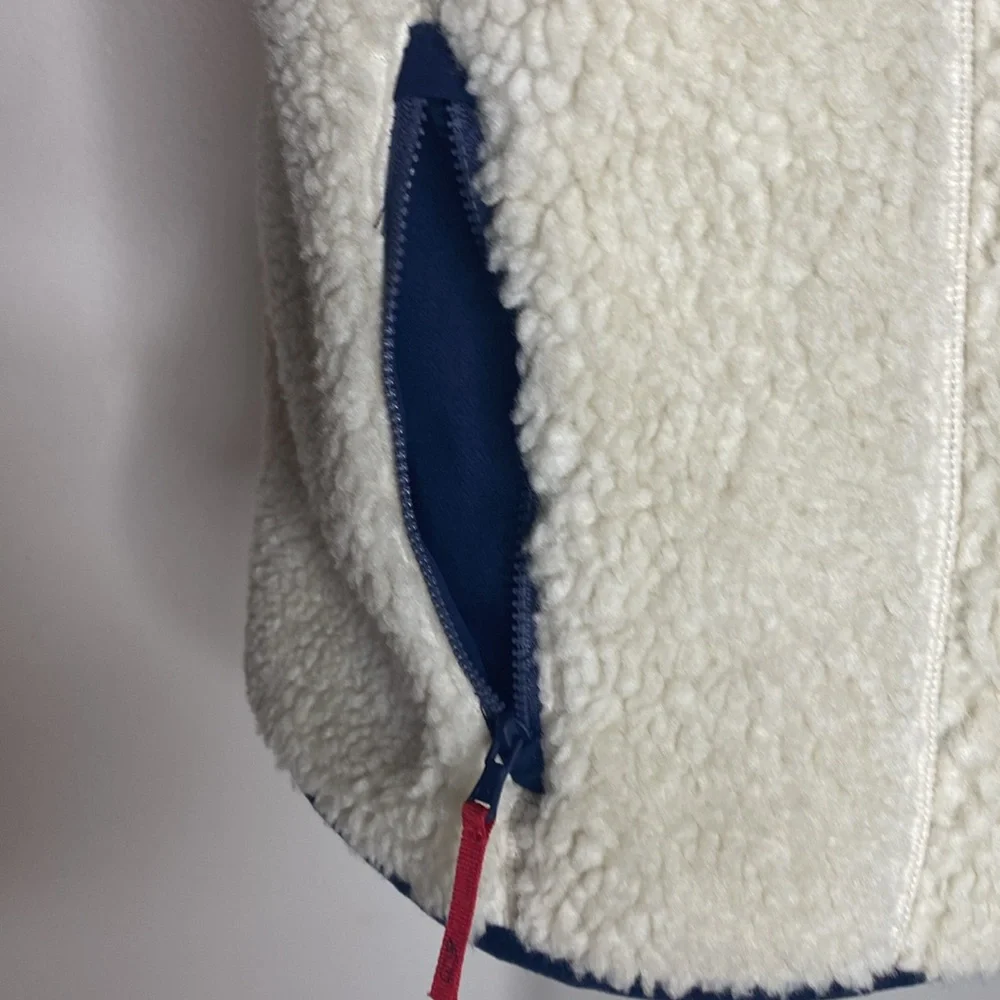 Vineyard Vines Cream Sherpa Vest with Navy Trim